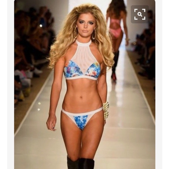 Beach Bunny Swimwear skimpy bikini bottom - Picture 2 of 5